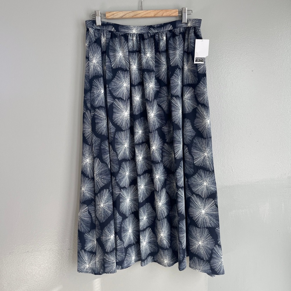 Nordstrom Rack Pleated Navy White Stars Floral Print Midi Skirt Pull On M NWT